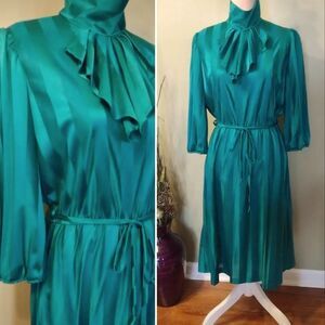 VTG 70s Green Striped Quarter Sleeve Midi Satin Career Dress Size Medium